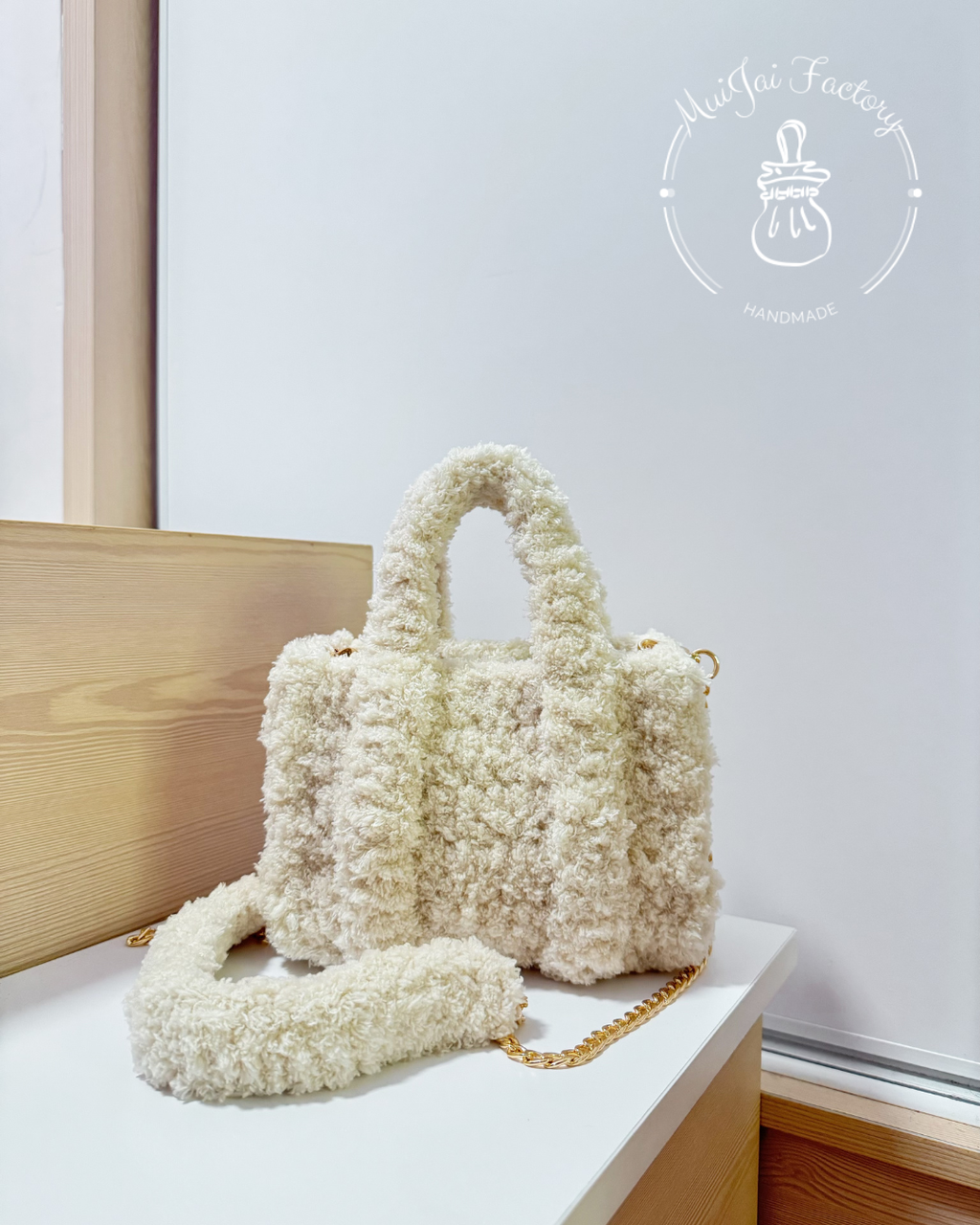 M005: ❆ 𝕎𝕚𝕟𝕥𝕖𝕣𝕥𝕚𝕞𝕖 𝕃𝕠𝕧𝕖 𝔽𝕝𝕦𝕗𝕗𝕪 𝔹𝕒𝕘 ❆