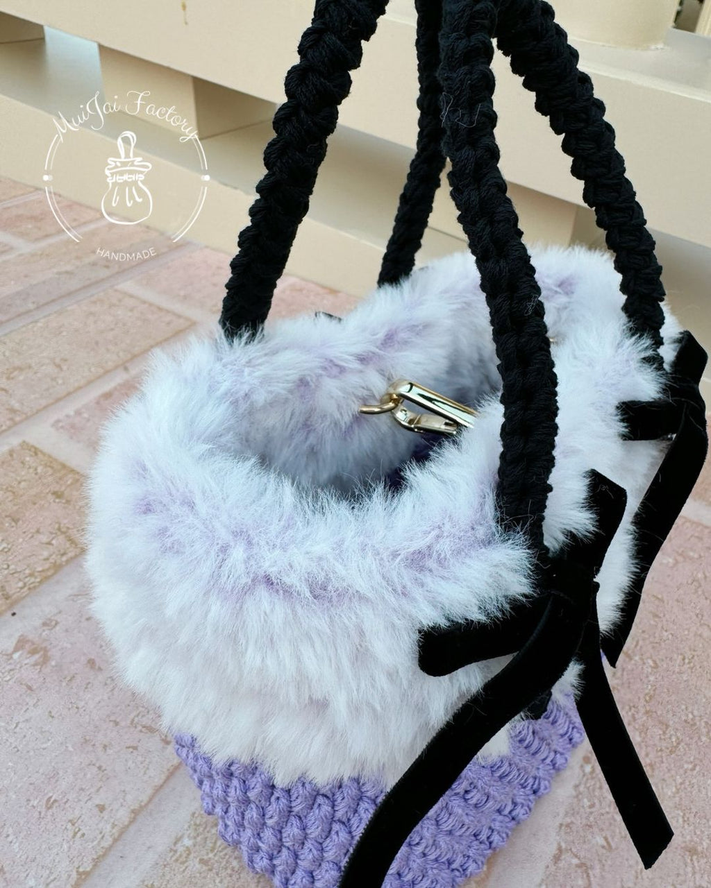 M009-SF: ♔ 𝙏𝙝𝙚 𝙉𝙪𝙩𝙘𝙧𝙖𝙘𝙠𝙚𝙧 (𝙁𝙡𝙪𝙛𝙛𝙮) 𝙍𝙞𝙗𝙗𝙤𝙣𝙨 𝘽𝙖𝙜 ♔