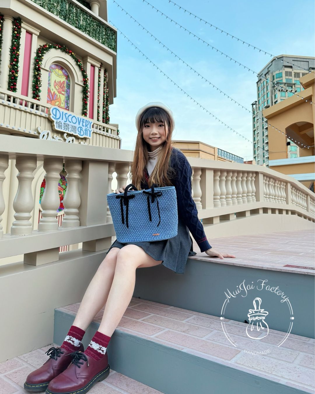 M009-L: ♔ 𝙏𝙝𝙚 𝙉𝙪𝙩𝙘𝙧𝙖𝙘𝙠𝙚𝙧 𝙍𝙞𝙗𝙗𝙤𝙣𝙨 𝘽𝙖𝙜 ♔