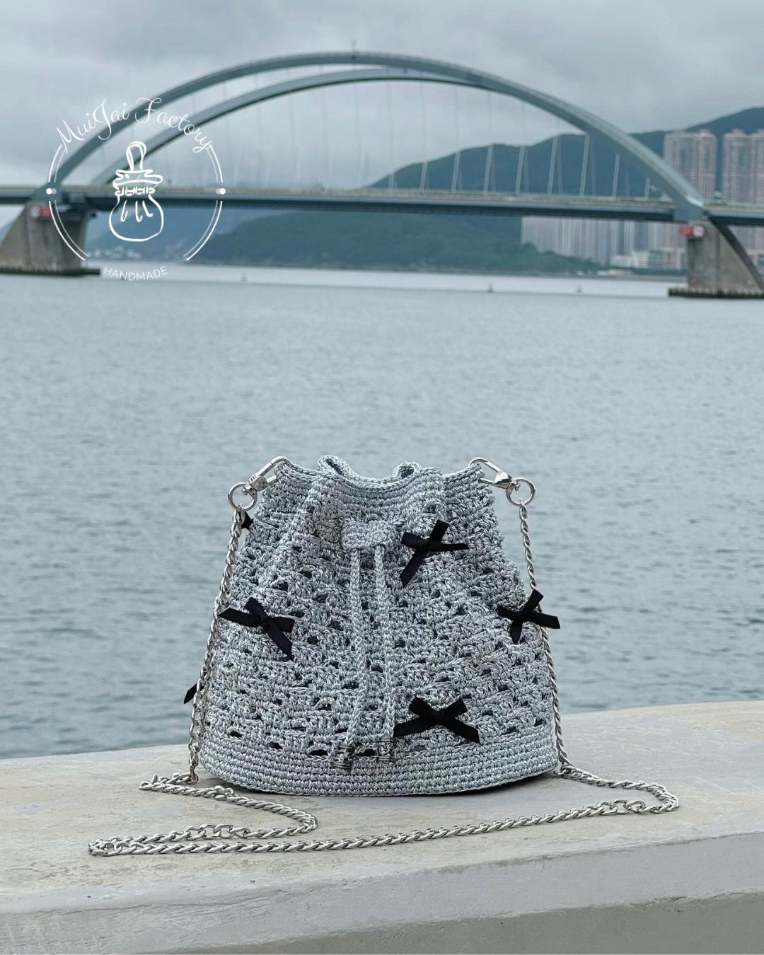 M008-L:  ✧ 𝒮𝓅𝒶𝓇𝓀𝓁𝒾𝓃𝑔 ℛ𝒾𝒷𝒷𝑜𝓃𝓈 ℬ𝓊𝒸𝓀𝑒𝓉 ℬ𝒶𝑔 ✧